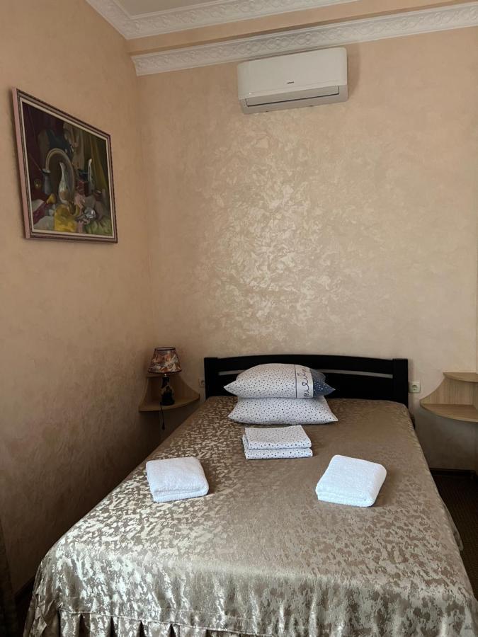 Гостиный Двор Надежда Hotel Hlibodarszke Kültér fotó