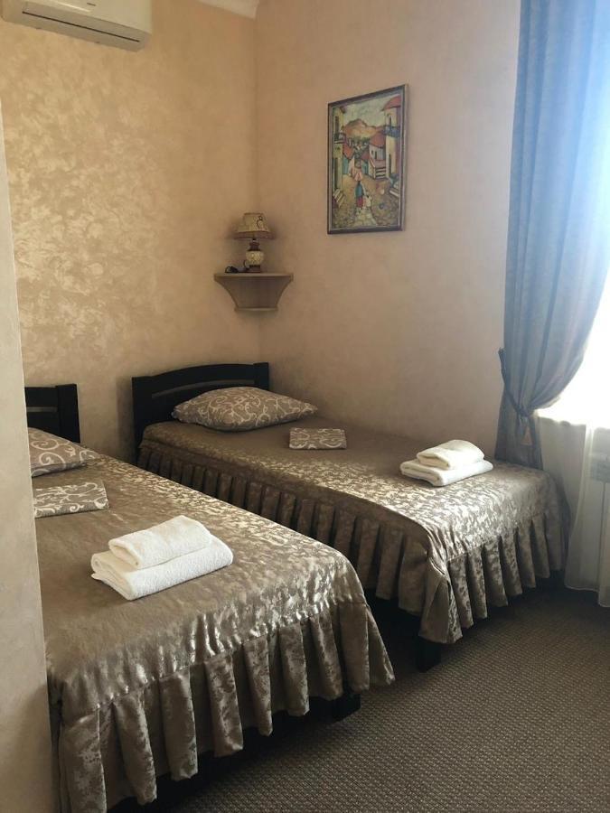Гостиный Двор Надежда Hotel Hlibodarszke Kültér fotó